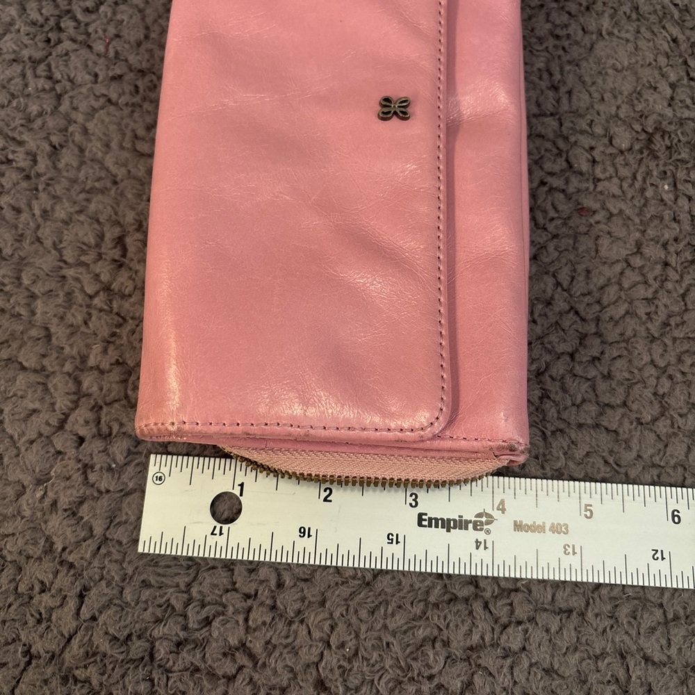 Hobo wallet pink leather clutch casual feminine maximalist luxury - Picture 8 of 10